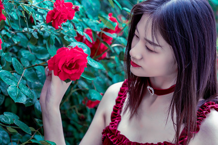 消费市场活力释放 经济增长主动力作用增强